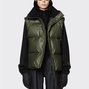 Boxy Puffer Vest, in Evergreen